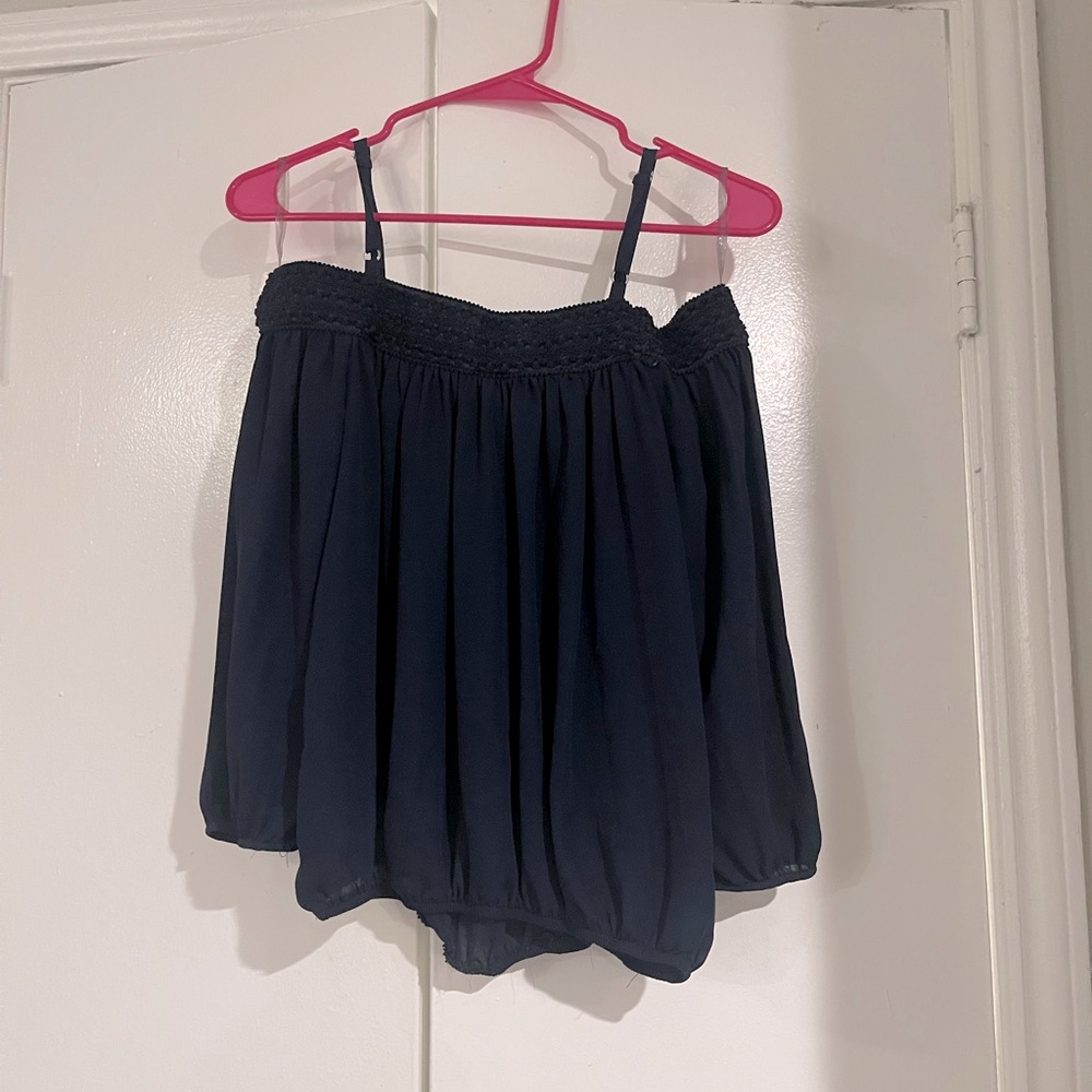 Shoulder Blouse with sleeves
